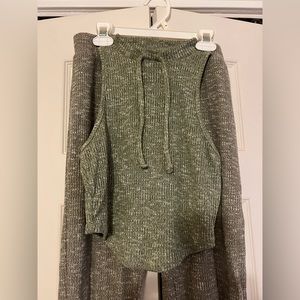 Size SMALL Gymshark Top, MEDIUM bottom Two Piece Lounge Set